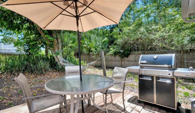 Secluded Cottage - Private BBQ Deck & Firepit