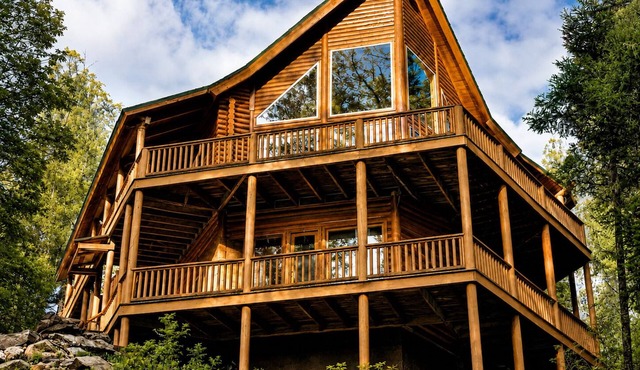Secluded Mountain Lodge with Game Room in Cloudcroft
