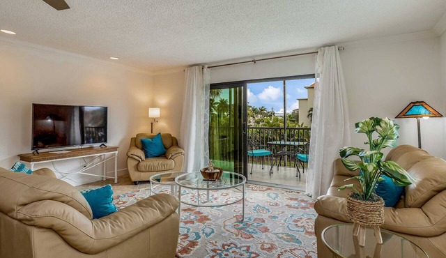 Second Floor Condo with Shared Pool, Central AC, WiFi, W/D - Snowbird Friendly