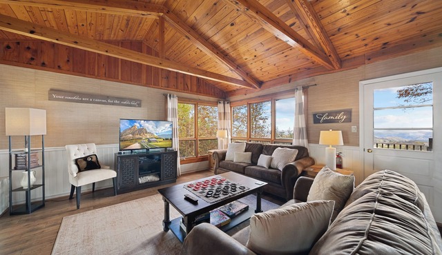 Serene Long-Range Mountain Views Minutes from Town