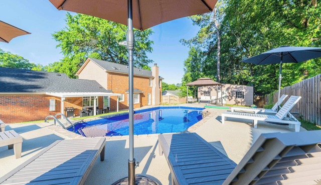 Serene Pool retreat w/Games Near Fort Moore