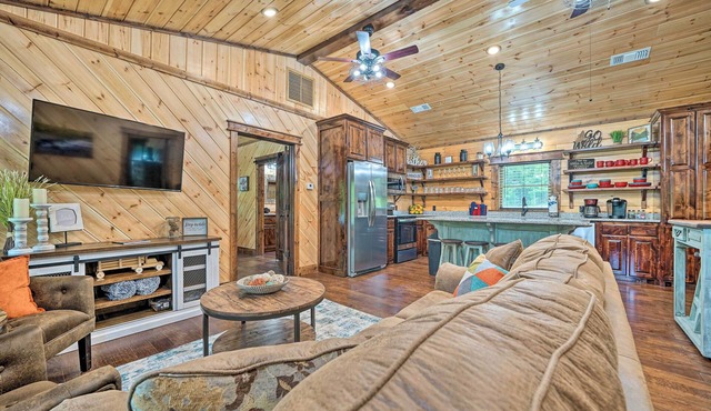Setting Sun’ Eagletown Gem: Real-Log Cabin! in Eagletown