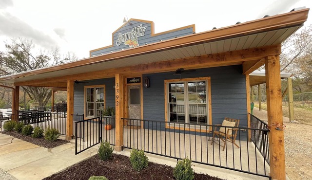 Shoofly Cotter: Cozy Cabin in the Trout Fishing Capital USA
