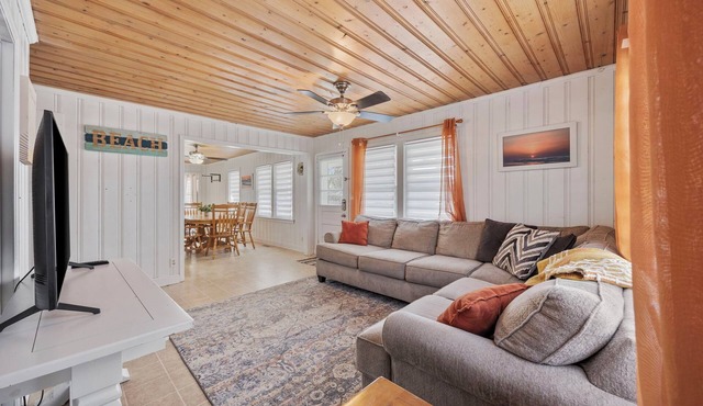 Short 1/4 mile walk to beach access in beautiful North Myrtle Beach!