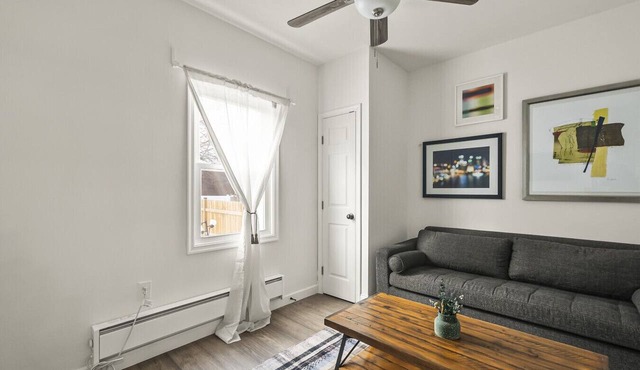 Simple & Modern 2BR Unit with Parking Near Downtown DC