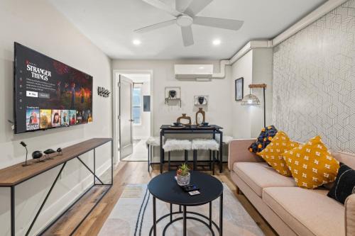 South Philly Extended Stay- Steps to Pats Steaks
