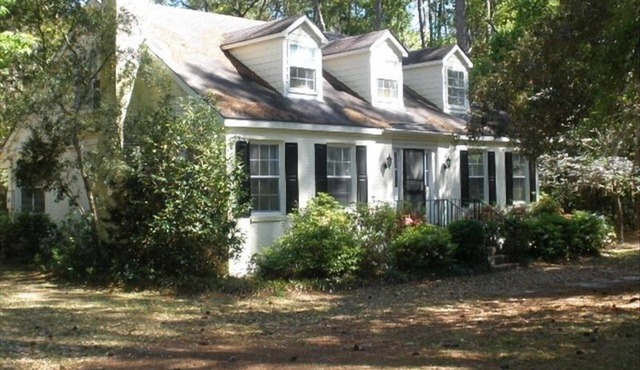 Southern Comfort: Lowcountry Charm with Extraordinary Marsh Views and Sunsets