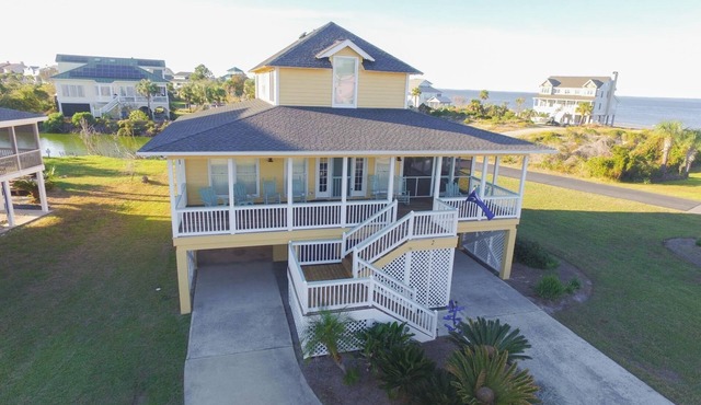 Southern Sunshine! Beach views and steps to the sand, short ride to the pool.