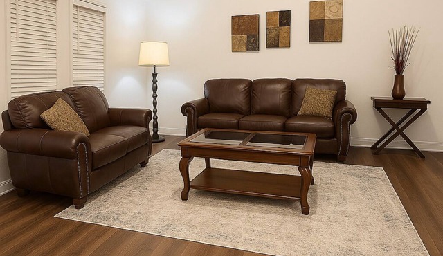 Spacious, 3-bedrooms, WiFi, exterior security camera, Stone Mountain Park nearby