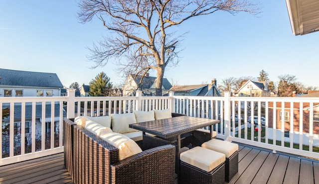 Spacious 3BR Home/Free Parking/Balcony/Perfect for Families & Groups