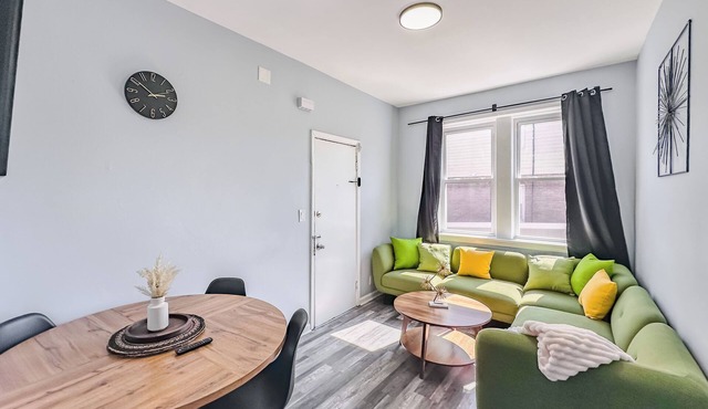 Spacious 3BR - Pets Welcome, Parking & Laundry Available