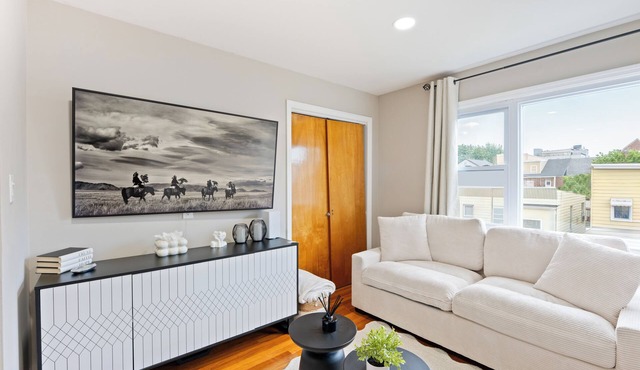 Spacious 3BR w/Rooftop Terrace & Free Parking Near NYC