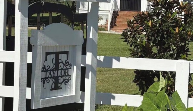 Spacious 4-bedroom house in the tranquil country