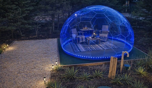 Spacious 4-bedroom vacation home with Stargazing Geo Dome