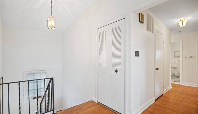 Spacious 5-bedroom house in Potomac, MD, offering plenty of rooms and comfort.