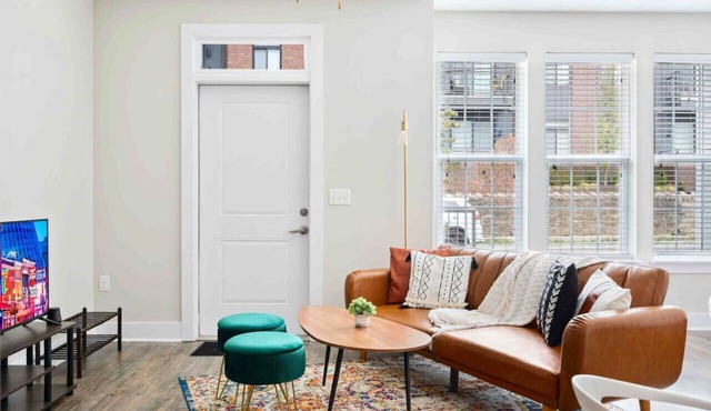 Spacious Boho Studio