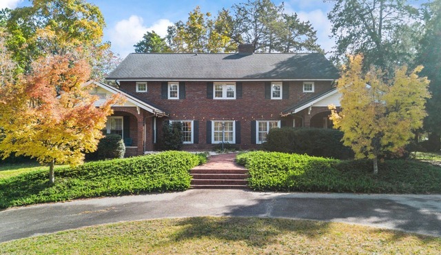 Spacious Historic Manor with Chef's Kitchen Horse-Friendly