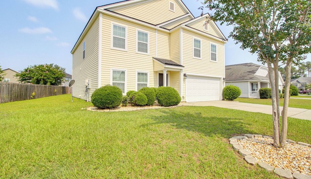 Spacious Home w/Screened Patio in Pooler!