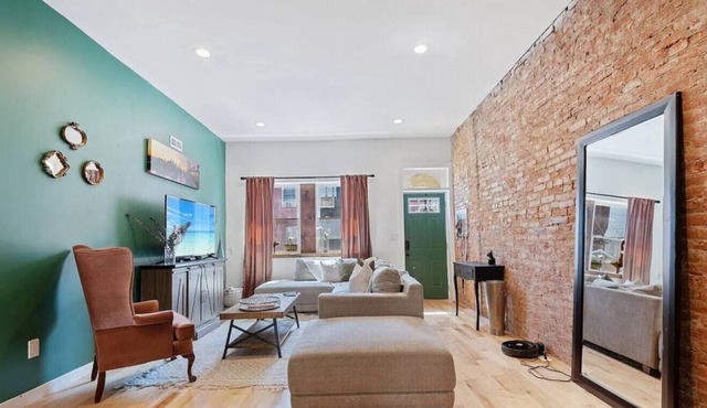 Spacious Luxury Philly Home, Close to Stadiums!