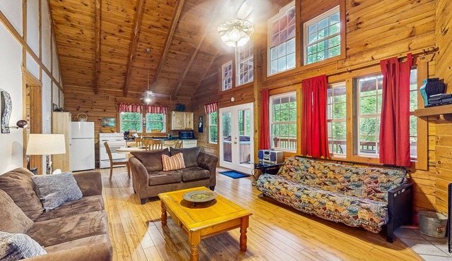 Spacious Mountain Cabin with Deck, Hot Tub & WiFi - Dogs OK