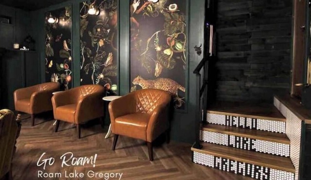 Spacious Upscale Retreat with Private Speakeasy in Crestline