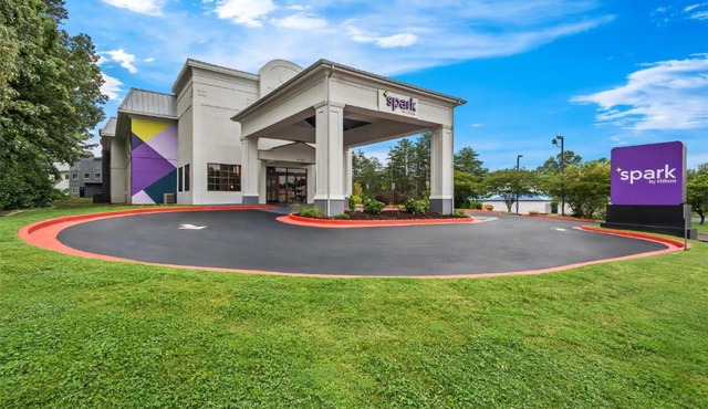 Spark by Hilton Duluth