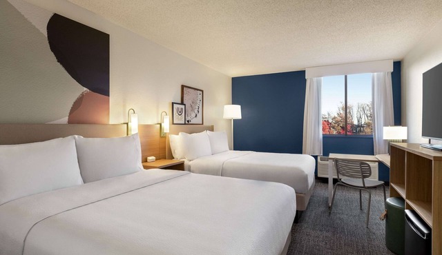 Spark by Hilton Germantown Washington DC North
