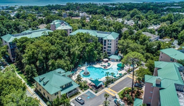 Spinnaker resort @ Waterside 3 pools, hot tub, 2 blocks from beach-3 bedroom