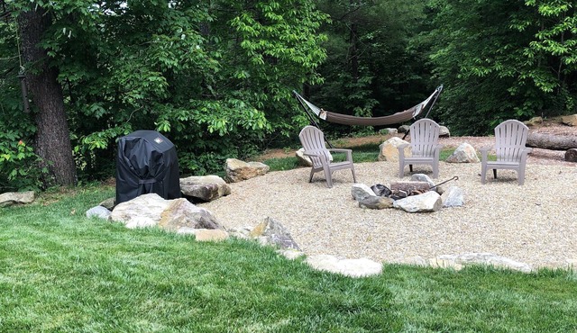 Spring is in the air! Come enjoy this mountain retreat!