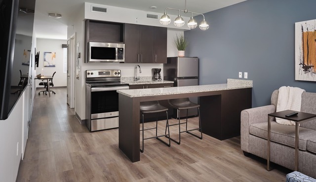 stayAPT Suites Atlanta-Lithia Springs