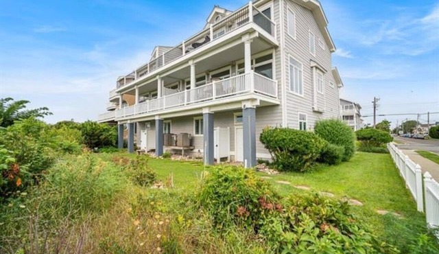 Steps away from the beach - direct ocean front townhouse! A true oceanside gem!