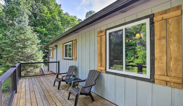 'Stonewood Lodge' Couples Retreat in Glenville!