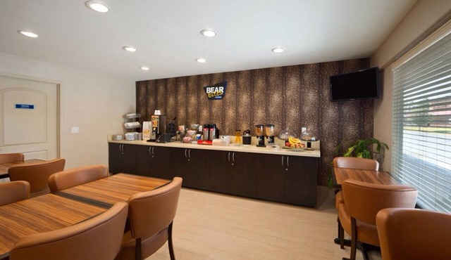 Studio 6 Suites Hinesville, GA