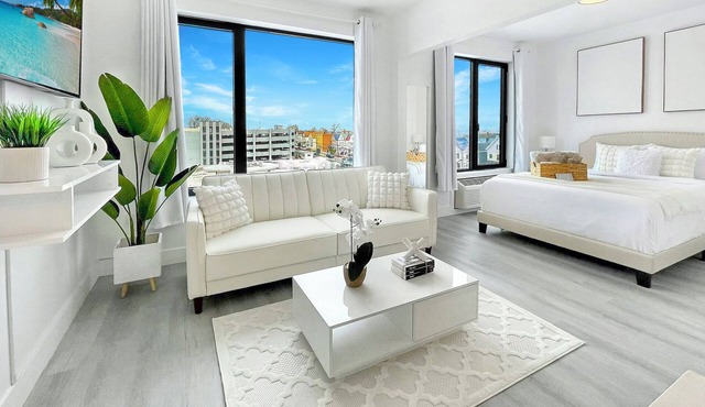 Studio Suite w/Pool + Gym Near NYC & MetLife
