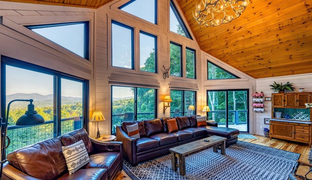 Stunning Mountain Views + Hot Tub + Game Room + Dogs Welcome + Blue Ridge Cabin