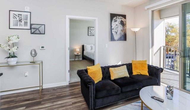 Stylish 1 Bd Central Fairfax GMU