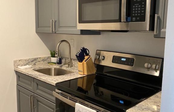 Stylish 1 bedroom Apartment in Gadsden, AL