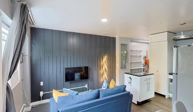 Stylish and Pet-Friendly Apartment in Beacon