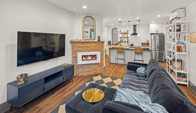 Stylish & Modern Private Retreat in Capitol Hill!