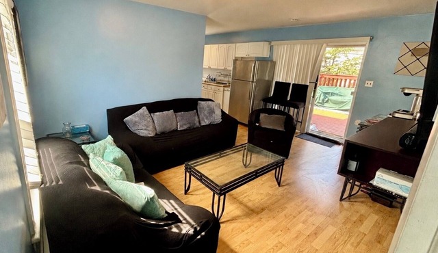Suburban Comfort w/Deck, Parking, and Easy NYC Commute
