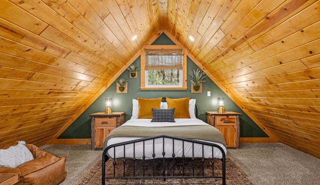 Summer Mountain Escape/Hot Tub/Sauna/Firepit/Beach Access