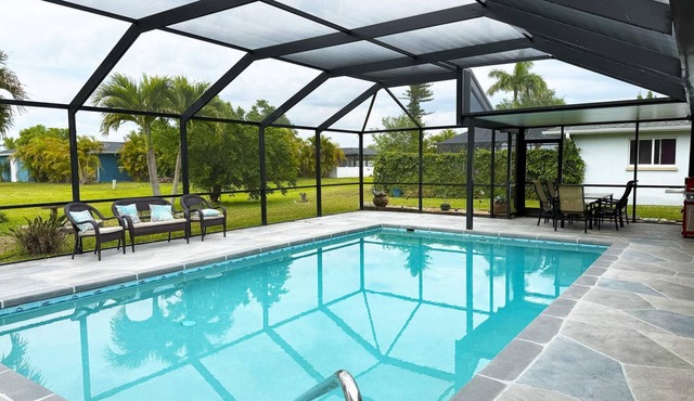 Sunny Pool Villa – Golf, Beach & Relaxation