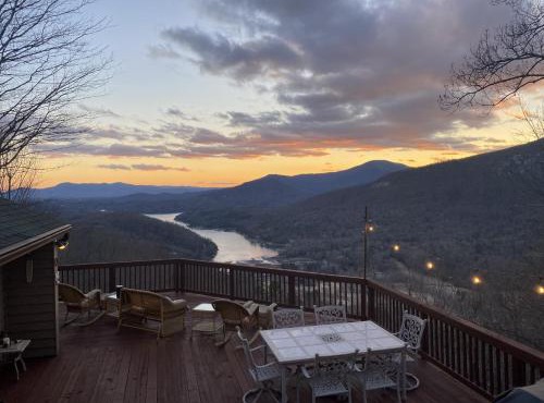 Sunset Retreat - Big Deck, Mountain & Lake Lure Views!