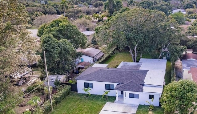 Superb Miami 4 Bedrooms, 3 Bath home, Perfect for Families & Groups