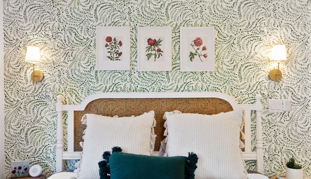 The Charleston Suites: The Victoria Suite - 3bd/2ba ample outdoor space