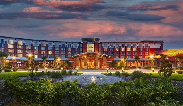 The Chattanoogan Hotel, Curio Collection By Hilton