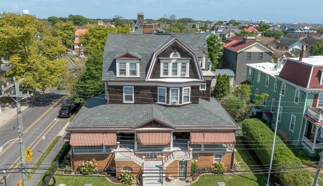 The Humphrey Hughes House Cape May Beach Blocks Sleeps 28