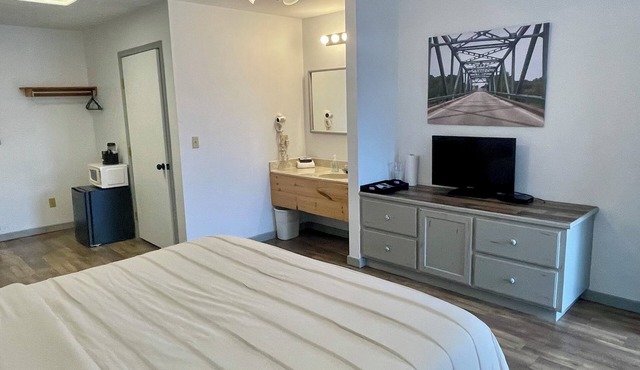 The Klassic Inn