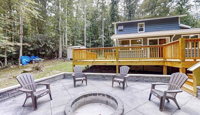 The Little Dude Cabin | Rustic cabin in Franklin with water & wildlife views