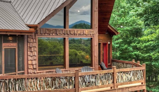 The Lookout at Blue Ridge/Pet Friendly